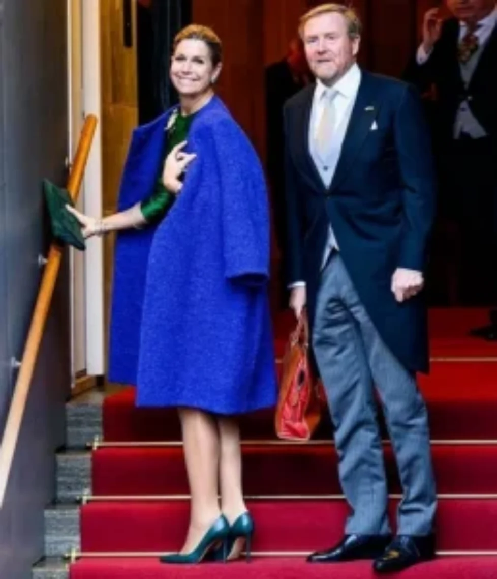 queen-maxima-natan-coat-blue-and-green-dress-3