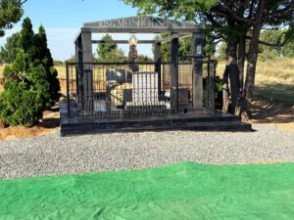 tombe 1