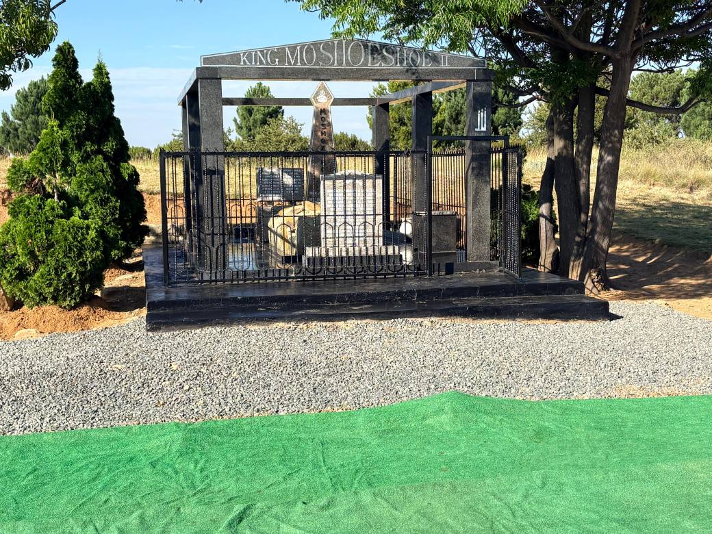 tombe 1