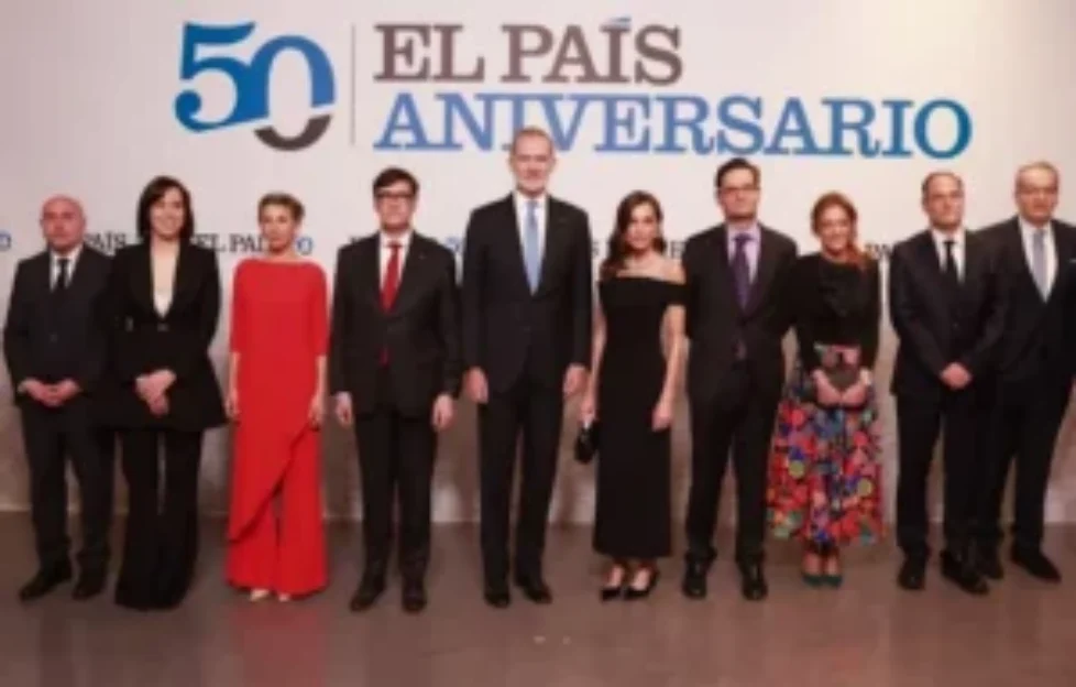 Queen-Letizia-Mango-Black-Off-The-Shoulder-Dress-6