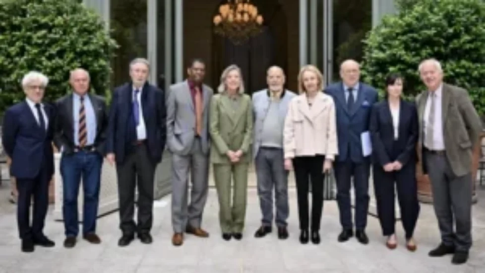 princess-caroline-blaze-milano-green-suit