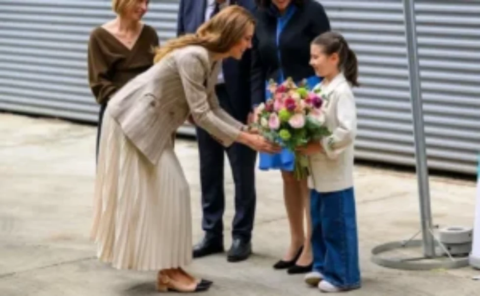 princess-of-wales-blaze-jacket-jenni-kayne-skirt-2