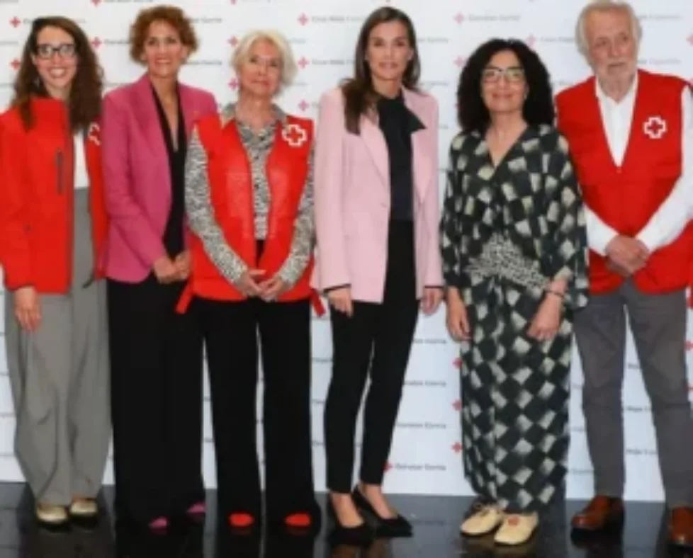 queen-letizia-zara-pink-blazer-7