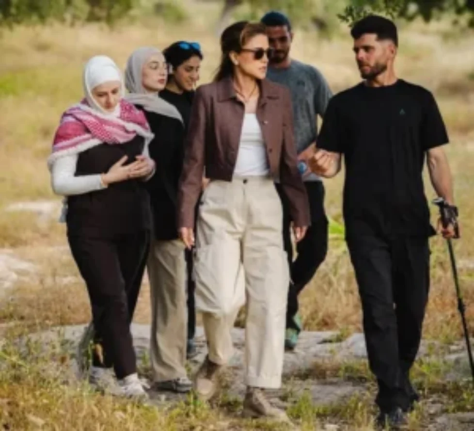 queen-rania- max-mara-carpa-denim-jacket-5