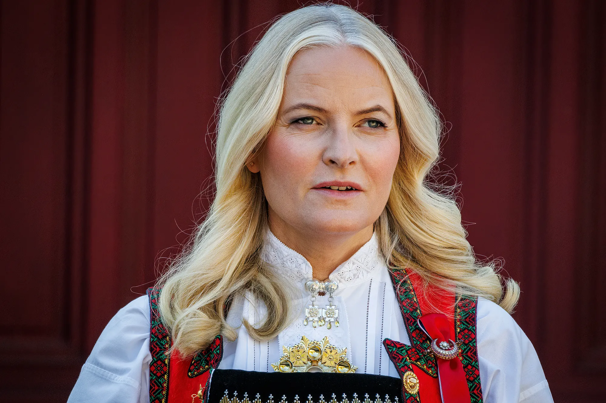 v226-mette-marit-issues-apology