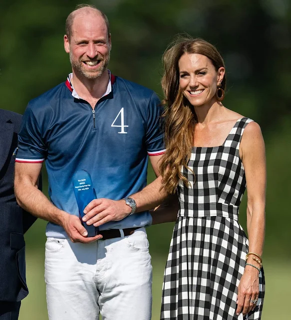 princess-of-wales-temperley-london-stirling-dress-4