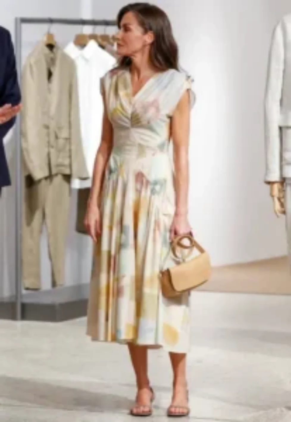 queen-letizia-adolfo-dominguez-dress-5