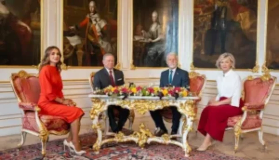 eva-pavlova-queen-rania-carolina-herrera-6