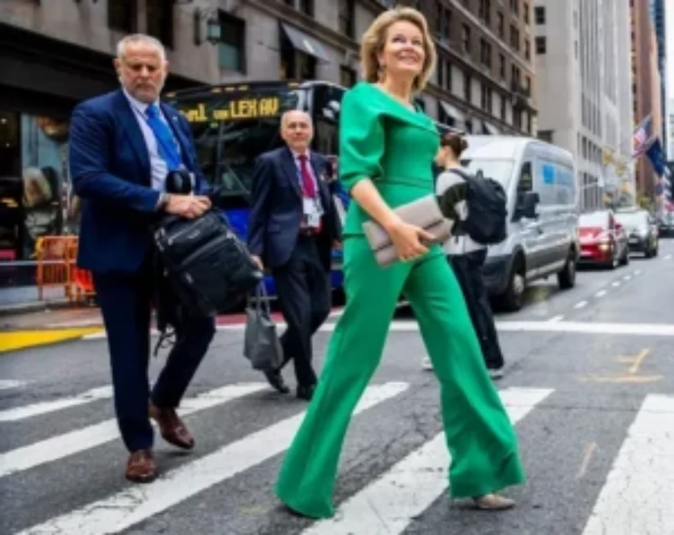 queen-mathilde-green-safiyaa-3