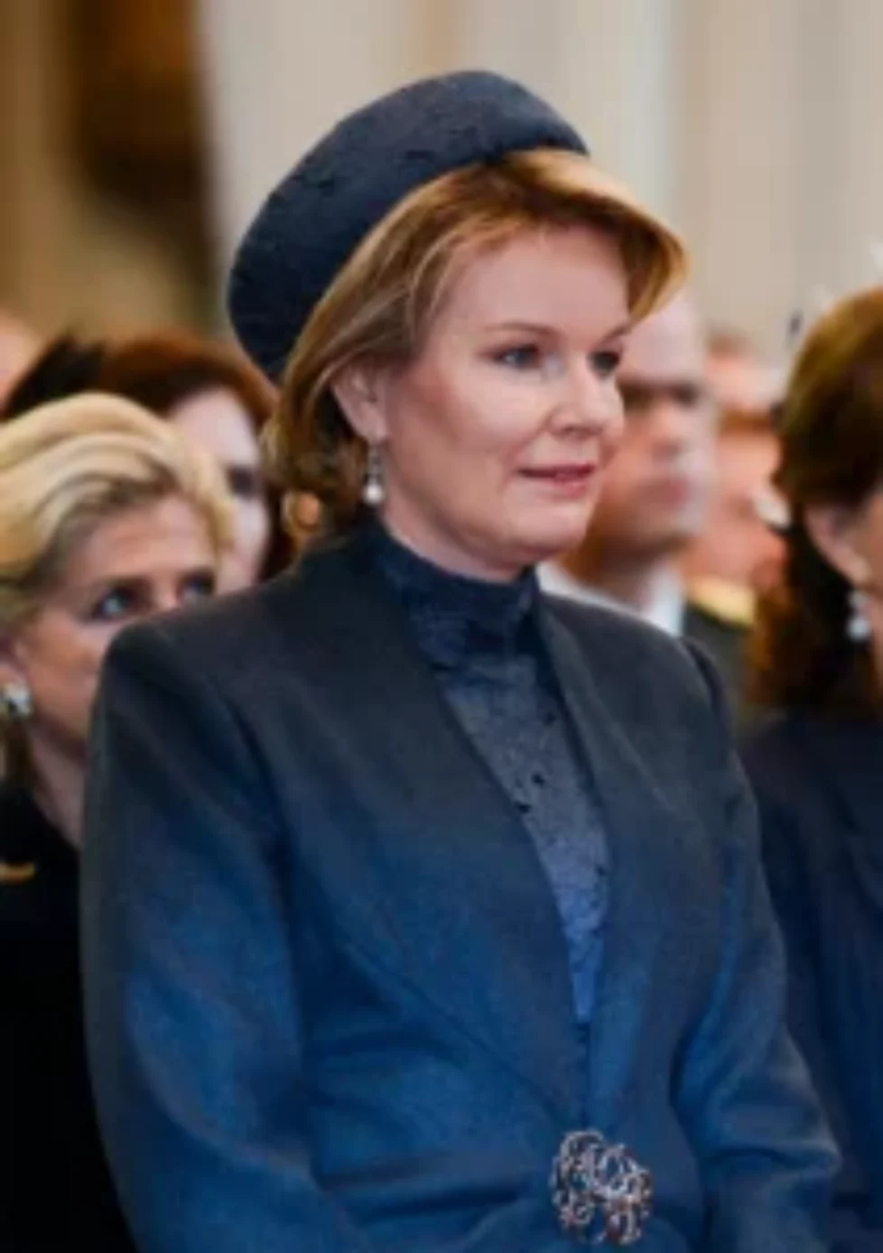 ceremony-funeral-hat-queen-mathilde