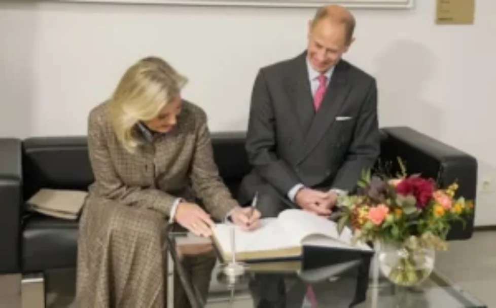 duchess-of-edinburgh-gabriela-hearst-thereza-blazer-skirt-2