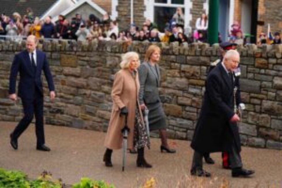 king-charles-queen-camilla-prince-william-aberfan-memorial-garden-102126-1-34ba48222a694837b9b2f86122afab33